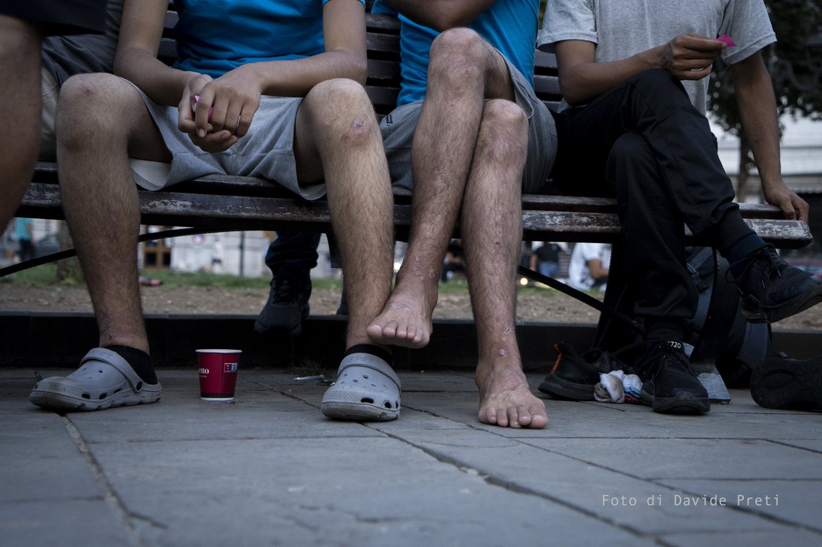 emergency_ong's tweet photo. “Sosteniamo persone che affrontano lunghi viaggi e violenze, solo per potersi riscattare come esseri umani, scappando da economie della miseria o da conflitti privi di senso.” Andrea Bellardinelli, Direttore #ProgrammaItalia #EMERGENCY su progetto #Trieste https://t.co/RhcaUgj4Sq https://t.co/tMLBUWuEzK