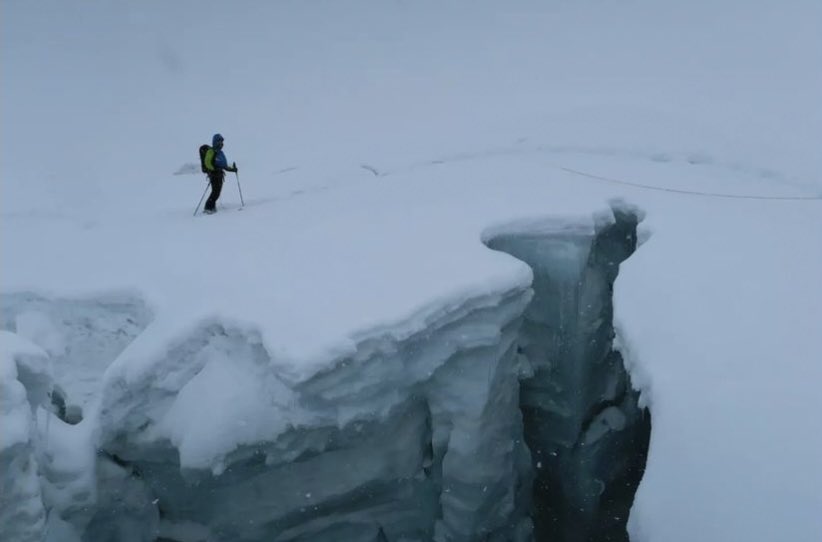 🚨🏔Exploit dans le monde de l’alpinisme ! Au Pakistan, les grimpeurs Cesen Ales et Tom Livingstone viennent en effet de gravir pour la première fois la célèbre arête Ouest du sommet du GASHERBRUM III ! Bravo Messieurs, ce succès est merveilleux ! #sport #alpinisme #escalade