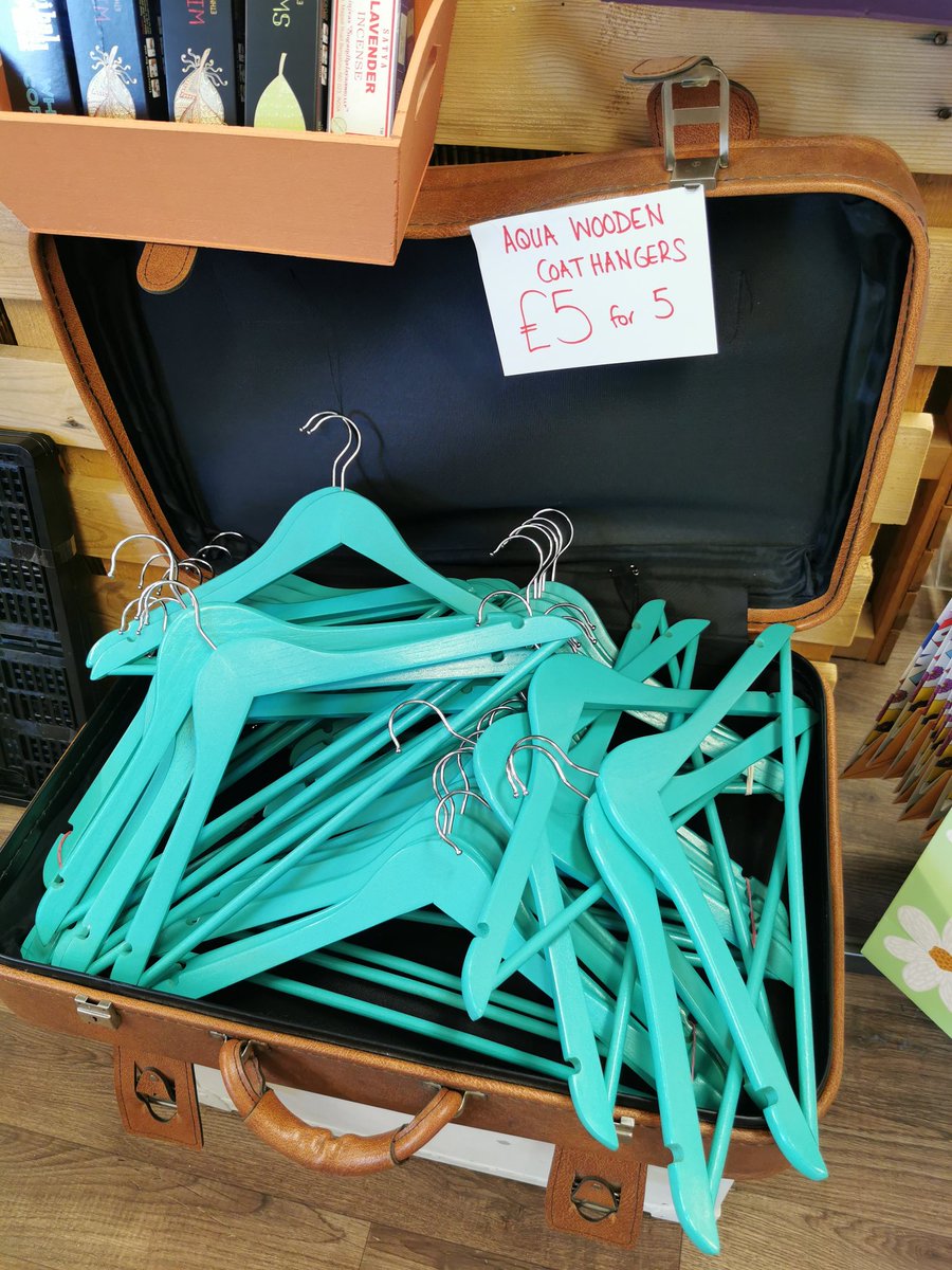 FOR SALE‼️

Teal Wooden Hangers 5 for £5 or the whole lot for £30 (35 in total)

Collection Only ⚠️