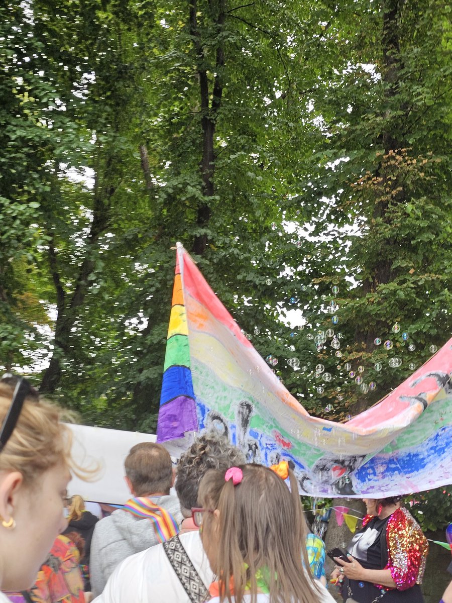 harrygeorgiou07's tweet photo. On Saturday, I had an amazing time at Chester Pride with my @Hftonline-L2MU friends! ๐ #ChesterPride #GoodVibes #Pride2024 https://t.co/u1Bi6Tjd3Q