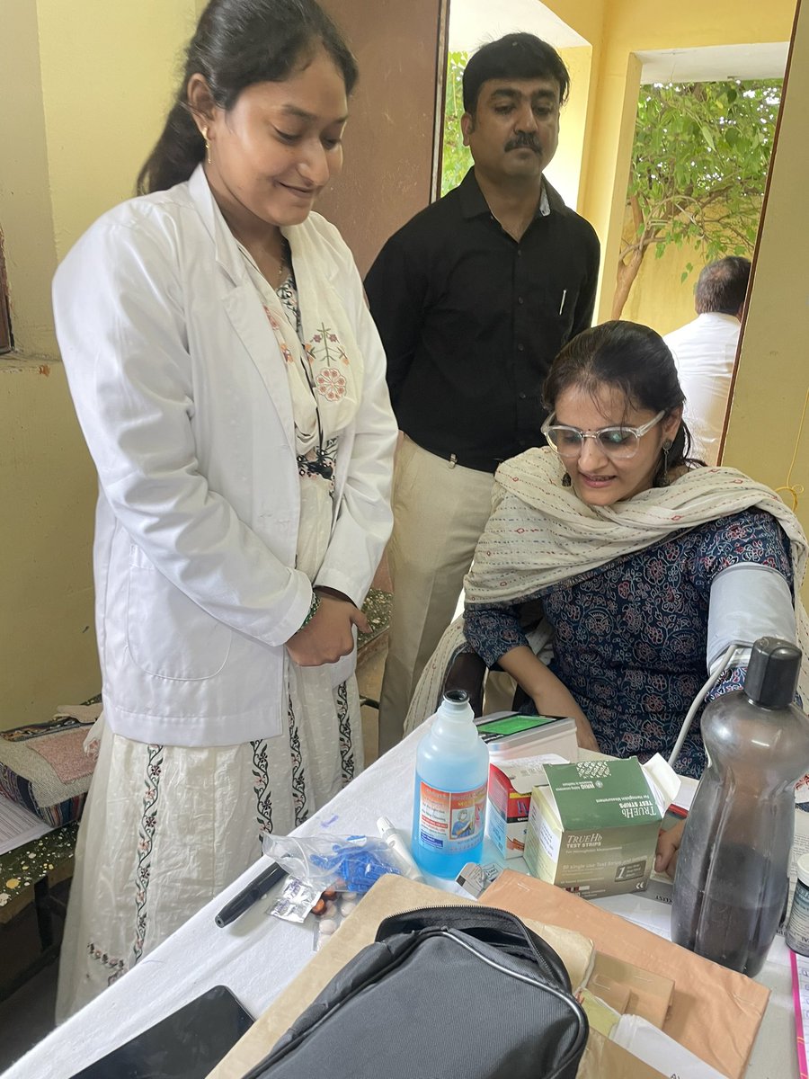 ZoyaAliRizvi's tweet photo. During my Visit to #Jalaun block of #Distt_Jalaun in #UttarPradesh ,interaction with beneficiaries and skill testing health care providers was enlightening and with critical feedback. Thank you @nhm_up @CMOJalaunOrai for the support #AspirationalBlocksProgramme @NITIAayog https://t.co/G3D9zfGMDL