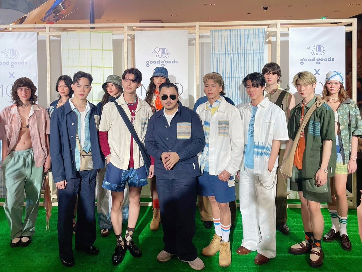 DomundiTV's tweet photo. จบลงไปเป็นที่เรียบร้อยแล้วสำหรับงาน good goods x moo bangkok

ขอขอบคุณ @goodgoodsTH ที่ให้เกียรติ “มาร์ค” @Msorntast ได้มาเป็นส่วนหนึ่งของงานนี้ รวมถึงให้เกียรติ “ตี๋ตี๋” @twnpich ได้มาร่วมเดินแบบในงานวันนี้ด้วยนะคะ 🥰

ขอขอบคุณแฟน ๆ ที่มาเจอกัน รวมถึงแฟน ๆ ที่ส่งกำลังใจมาให้ทั้งสองคนด้วยนะคะ 🫶✨️

#goodgoodsxMOOBangkok