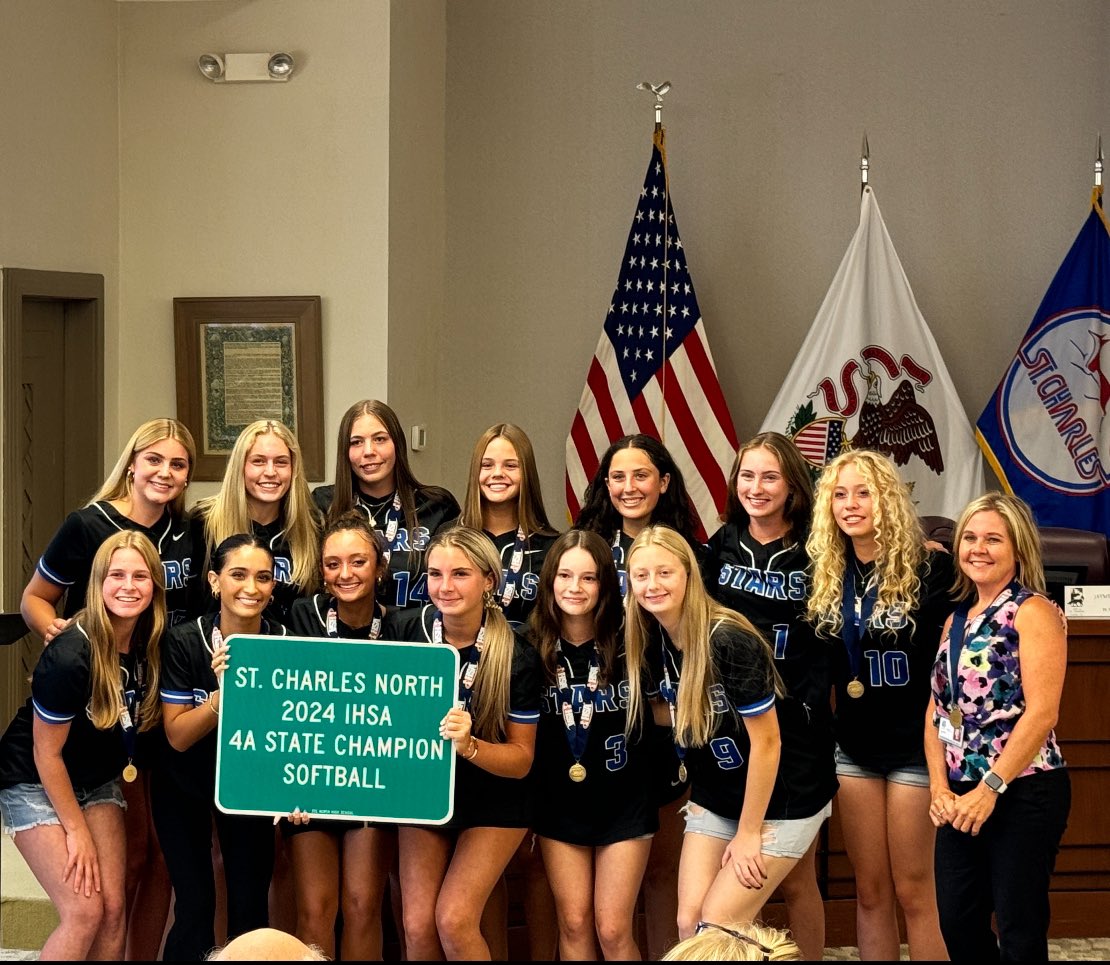 scn_softball's tweet photo. Special night for the team as they were  recognized by @cityofStCharles and Mayor  Lora Vitek. Thank you for including us,  the kind words &amp; the street sign! 
North Stars are proud to represent St. Charles! #OT https://t.co/E9a44OEmL3