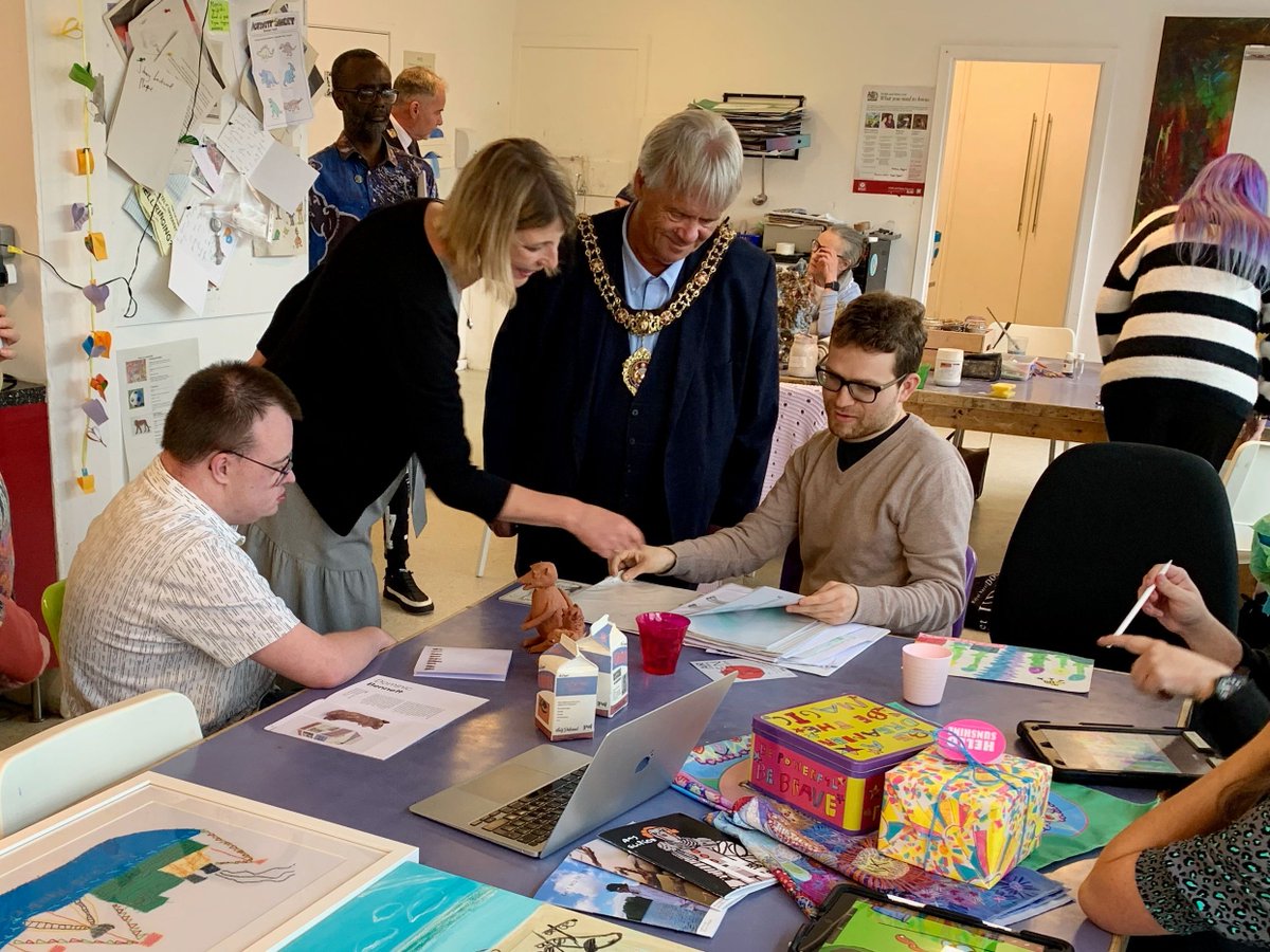 VentureArts's tweet photo. We were thrilled to have a visit from the Lord Mayor of Manchester yesterday, thanks for joining us &amp; wanting to learn more about Venture Arts Councillor Paul Andrews! 
Our artists spent time with the #LordMayor, showing him their artwork and talking to him about their practice. https://t.co/B33weBNTb7
