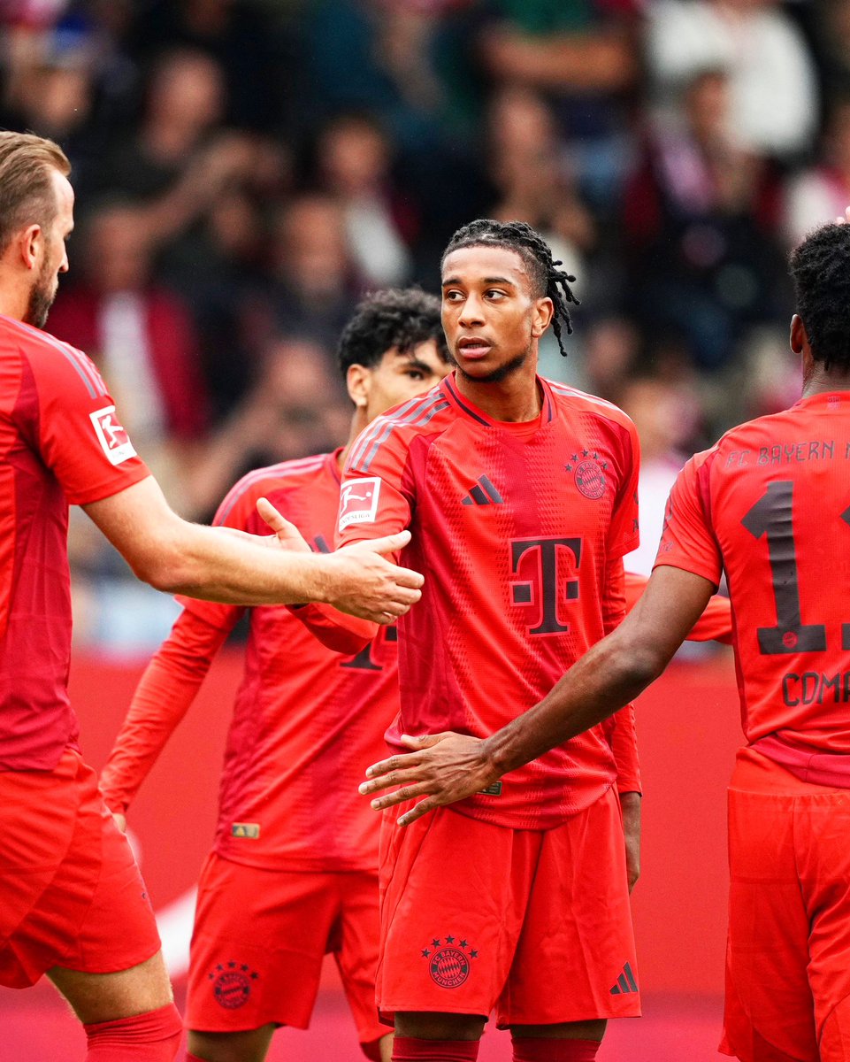 ActuFoot_'s tweet photo. Premier match amical pour 𝗠𝗶𝗰𝗵𝗮𝗲𝗹 𝗢𝗹𝗶𝘀𝗲 avec le Bayern et 𝗽𝗿𝗲𝗺𝗶𝗲𝗿 𝗕𝗨𝗧 sous ses nouvelles couleurs. ⚽️✅🇫🇷

📸 @FCBayern https://t.co/bgaRjECLKR
