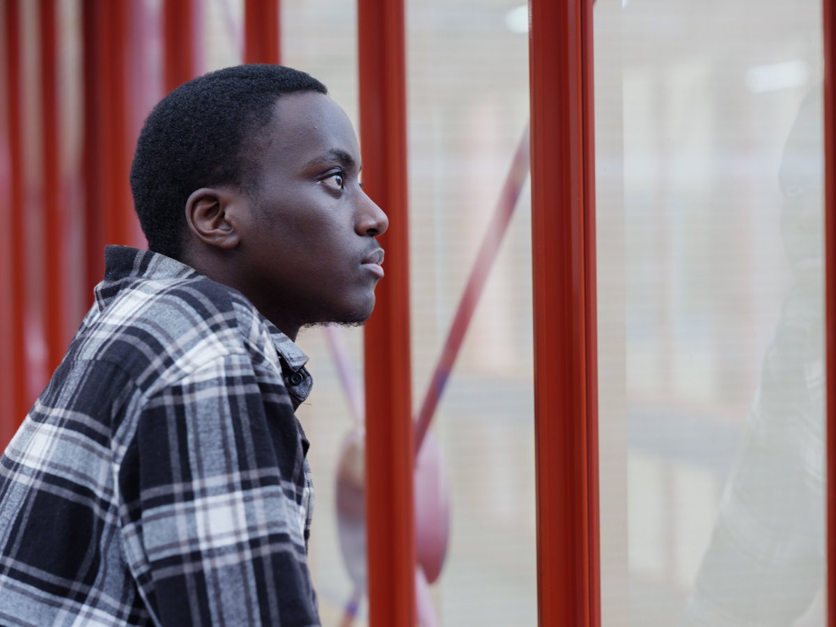We met Tom after he came to A&amp;E with multiple stab wounds. He showed clear signs of PTSD.

We stayed by his side, helping him process what he had experienced, and supporting him in rebuilding relationships.

Read Tom’s experience here: redthread.org.uk/experiences/bl…