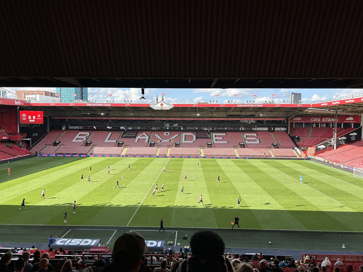 RPGilb's tweet photo. Match number 25 of the season at Bramall Lane this afternoon. Convincing win for @sufcdevelopment over @BrentfordFCPDP by 6 goals to 0. The Blades U21s can pass sharply, move up the field quickly &amp; finish. #groundhopping #matchhopping #u21football #ProfessionalDevelopmentLeague https://t.co/pFHYvhXa2j