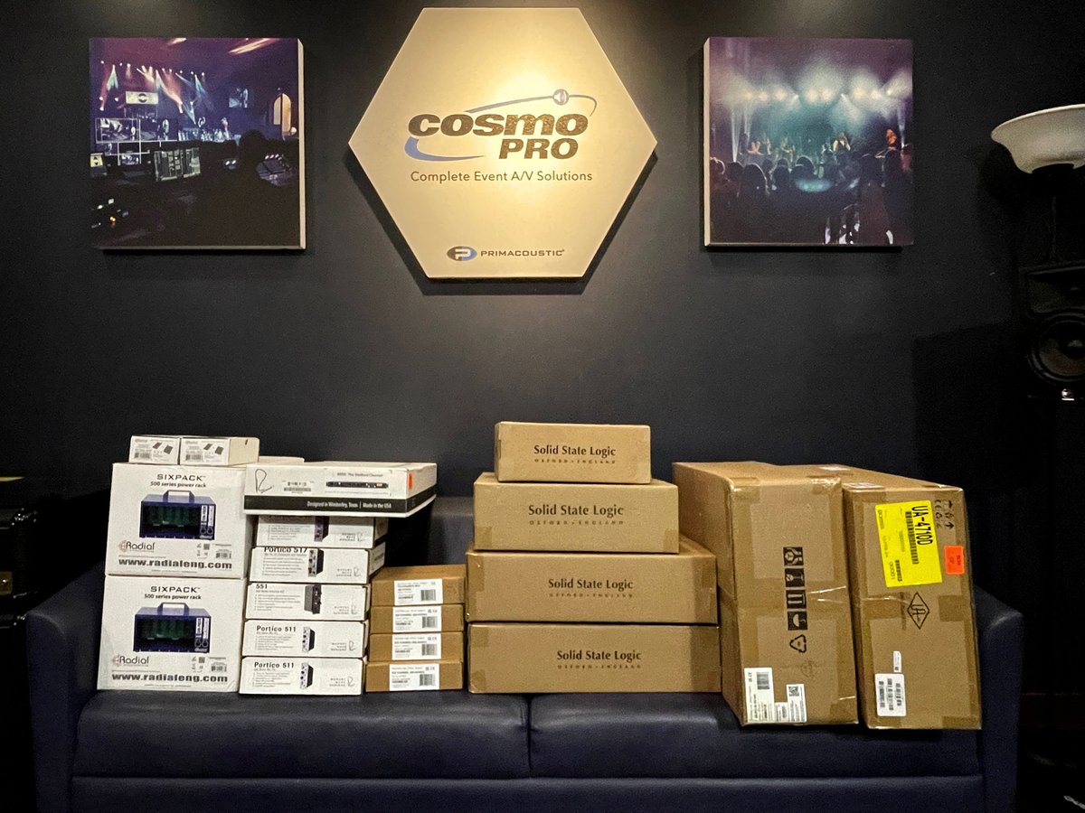 CosmoMusic's tweet image. 🎧 From stage to studio, we&apos;ve got your pro audio needs covered. 🎧

This massive order is ready to ship, putting high-quality recording tools in your hands!
 
 #cosmomusic #cosmopro #events #avsolutions #proaudio