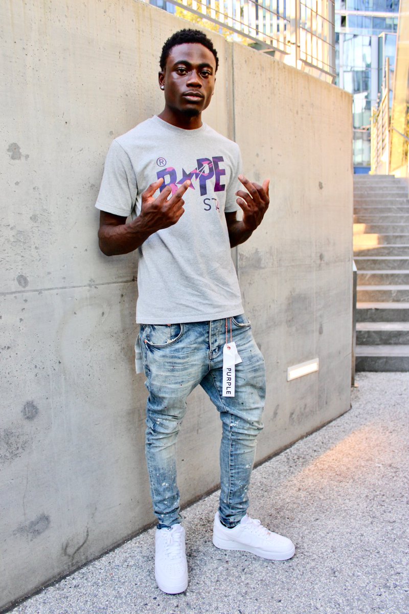 EBandzzz2x's tweet photo. I be bored asl im boutta get active on this Twitter shii💯😂 https://t.co/QsWwyNszz7
