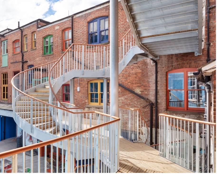 Gripsure decking exceeds wet and dry anti-slip standards set by the UK Slip Resistance Guidelines, and our Classic range achieves the highest rating on the UK market - nearly 300% higher than the minimum safety required by SRG! 

Order your sample today > gripsure.co.uk/products/class…