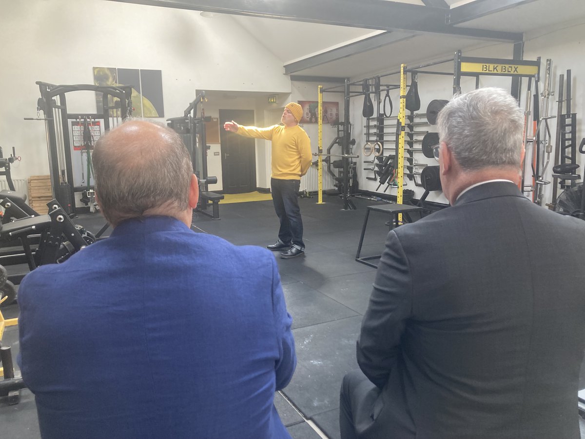 The Health Minister and the Chief Medical Officer today visited Primal Strength and Movement Gym in Lisburn to discuss male mental health.

Michael Draine (in yellow) performed a short monologue which he authored in an effort to raise awareness of mental health issues. Mr