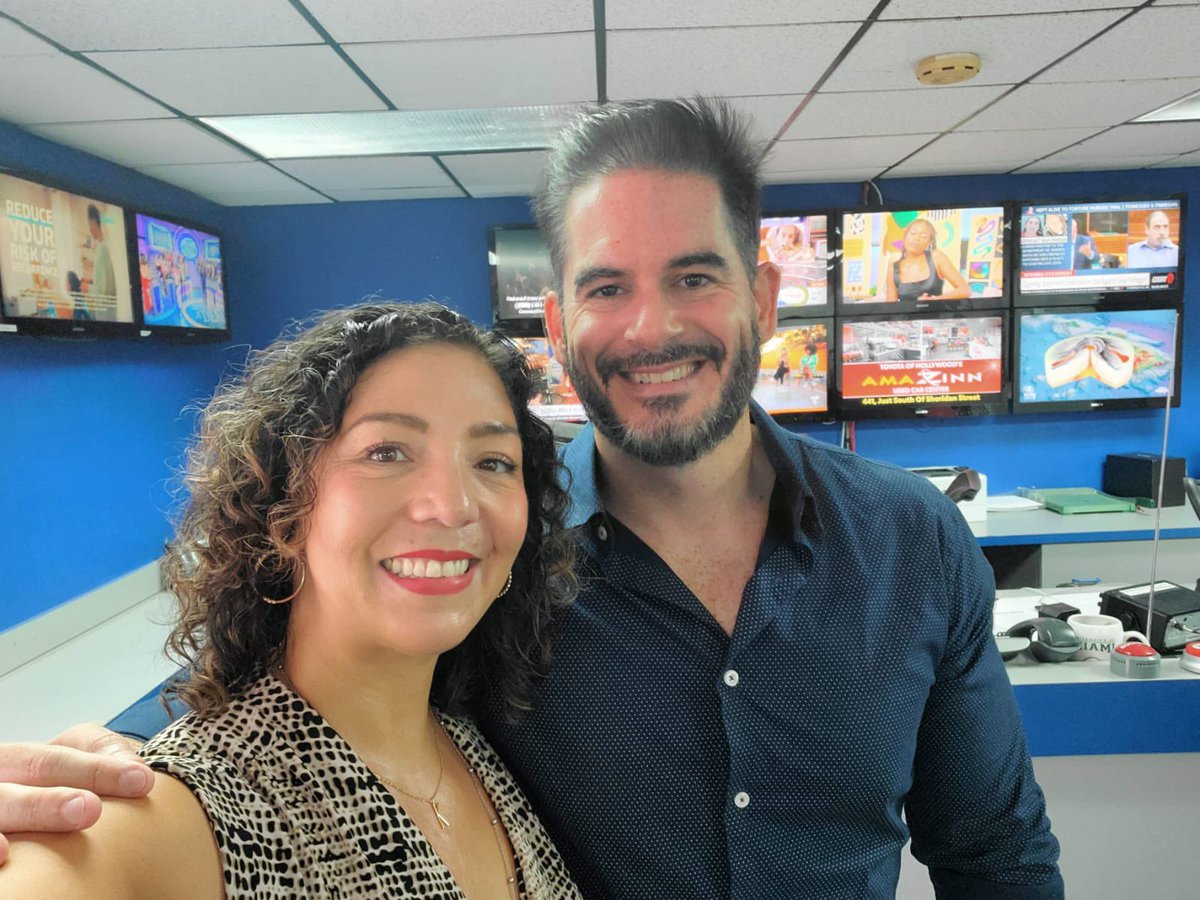 frankguzmanftl's tweet photo. Special thanks to the ladies from Broward Schools’ Office of Communications who passed by this morning to bid me farewell. Appreciate the years of friendship and collaboration! Thanks for the pastelitos and coffee! https://t.co/LzFyhkqJ3y