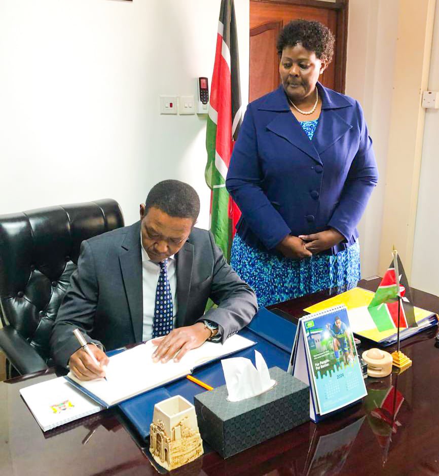 DrAlfredMutua's tweet image. Today, I had the privilege of touring the 𝙉𝙖𝙩𝙞𝙤𝙣𝙖𝙡 𝙀𝙢𝙥𝙡𝙤𝙮𝙢𝙚𝙣𝙩 𝘼𝙪𝙩𝙝𝙤𝙧𝙞𝙩𝙮 (𝙉𝙀𝘼) in Kasarani, Nairobi, where I was warmly received by Board Chair Vincent Kigen and Director General Madam Edith Okoki. 

This visit was crucial as I familiarize myself with…