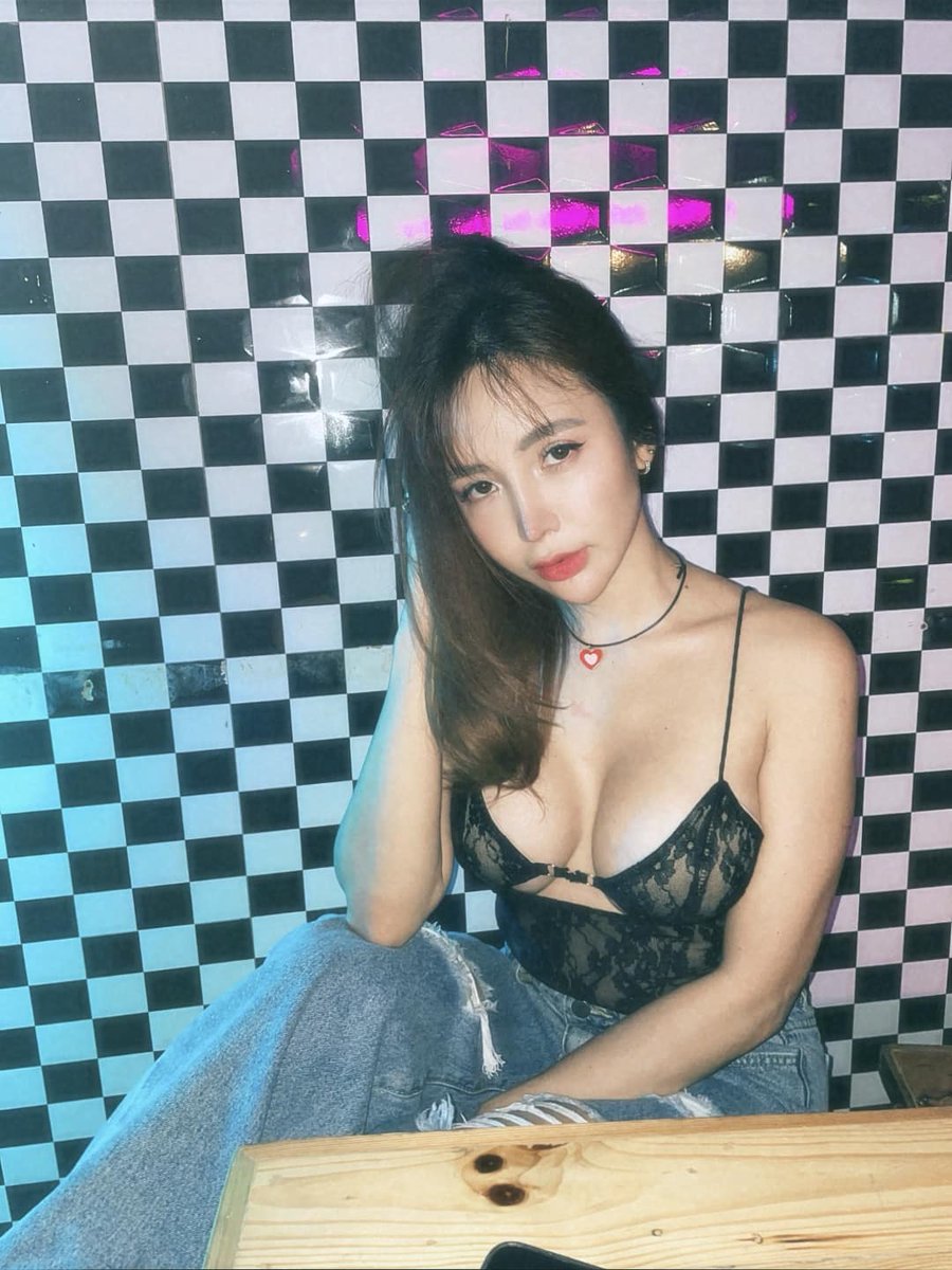 BuzzerBeautube's tweet photo. Name: Joana Marie Custodio 🍭
Nick Name: Mimi Cee
Nationality: #菲律賓 #PHL 🇵🇭

✖️➖➖➖➖➖➖✖️
⭐ Instagram: https://t.co/oPv7AeCHDP
🔗 Facebook: https://t.co/LzSPbRTnwI
🎙️ Facebook Page: https://t.co/q0tIMelr6P
✖️➖➖➖➖➖➖✖️ https://t.co/KLeG34uwpK