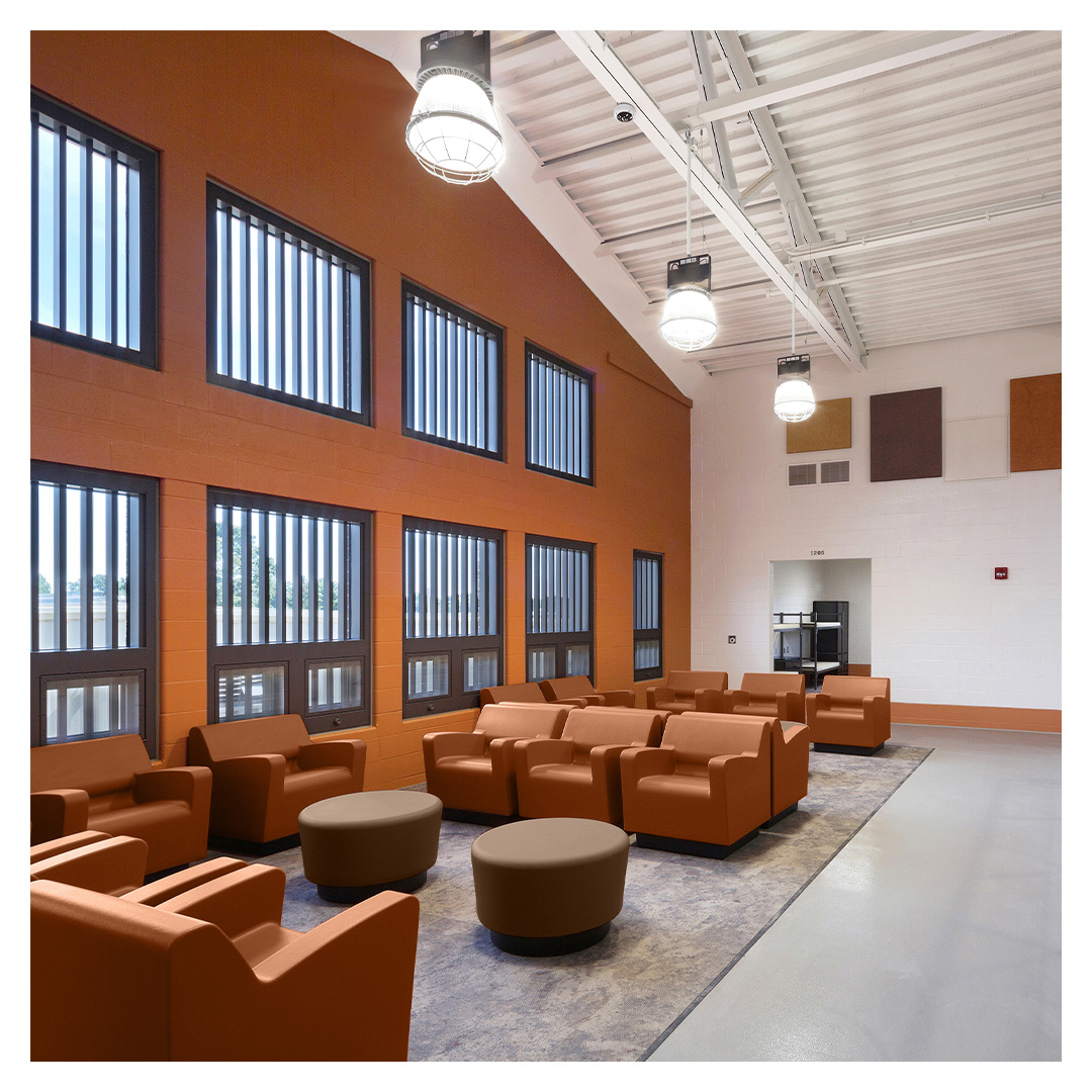 norixfurniture's tweet image. Highly puncture resistant and impervious to fluids, Hondo Nuevo is designed with corrections in mind.
⁠
#CommonArea #Lounge #Dayroom #LoungeChair #DurableFurniture #CorrectionsFurniture #ContractFurniture #FurnitureManufacturer #NorixFurniture #EngineeredToEndure