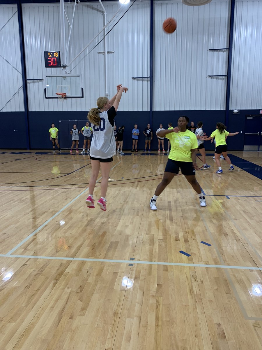We had an amazing day at Elite Camp on Saturday! Thank you to all the campers who came out, we had an amazing time!
#SwordsUp #F.A.M.I.L.Y.