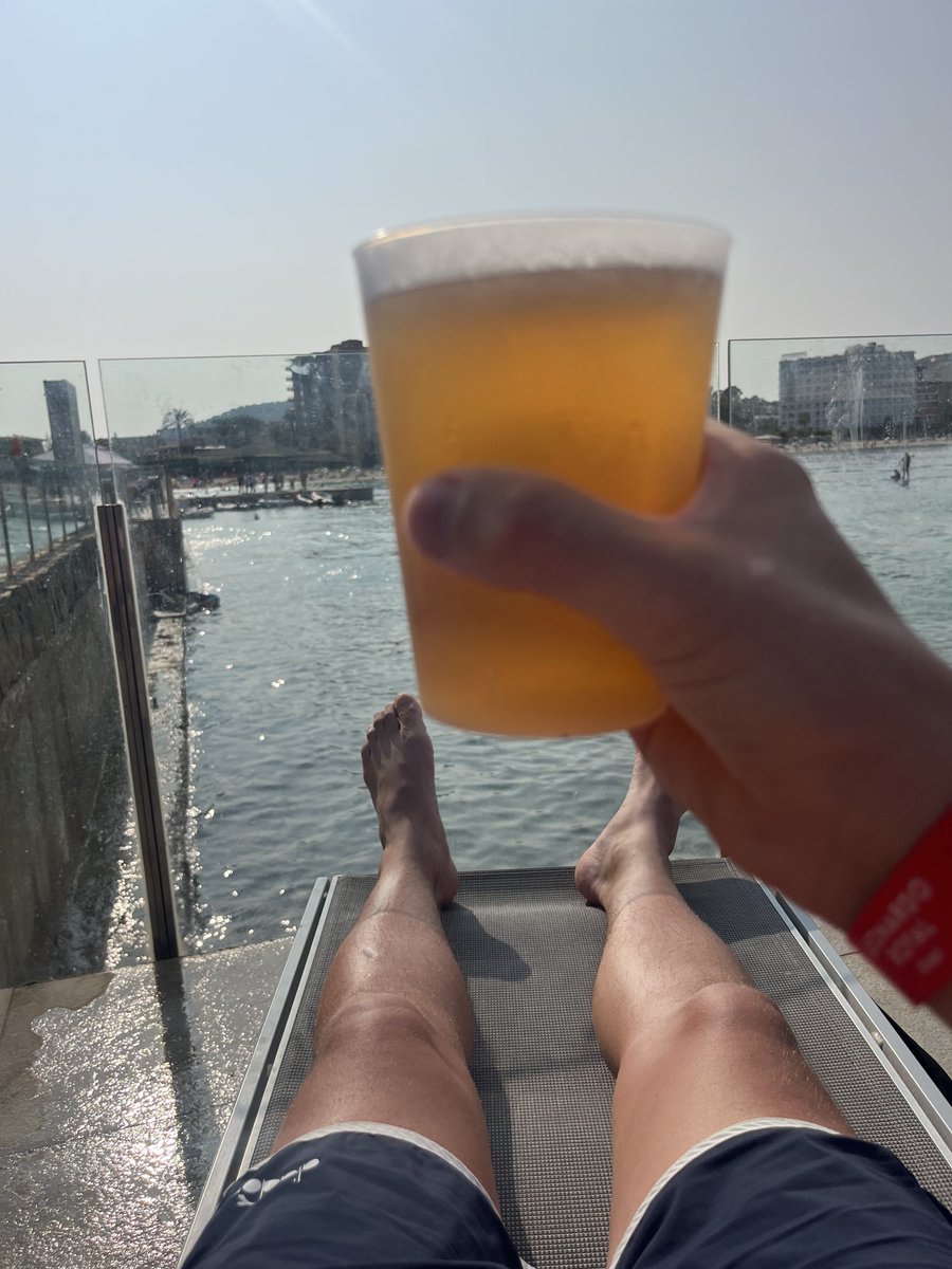 BOOSH_Dawson's tweet image. Must be time for another Beer pic 👀😅

BOOSH ☀️😎🍻🍻🍻
#LoveBeer #SanMiguel