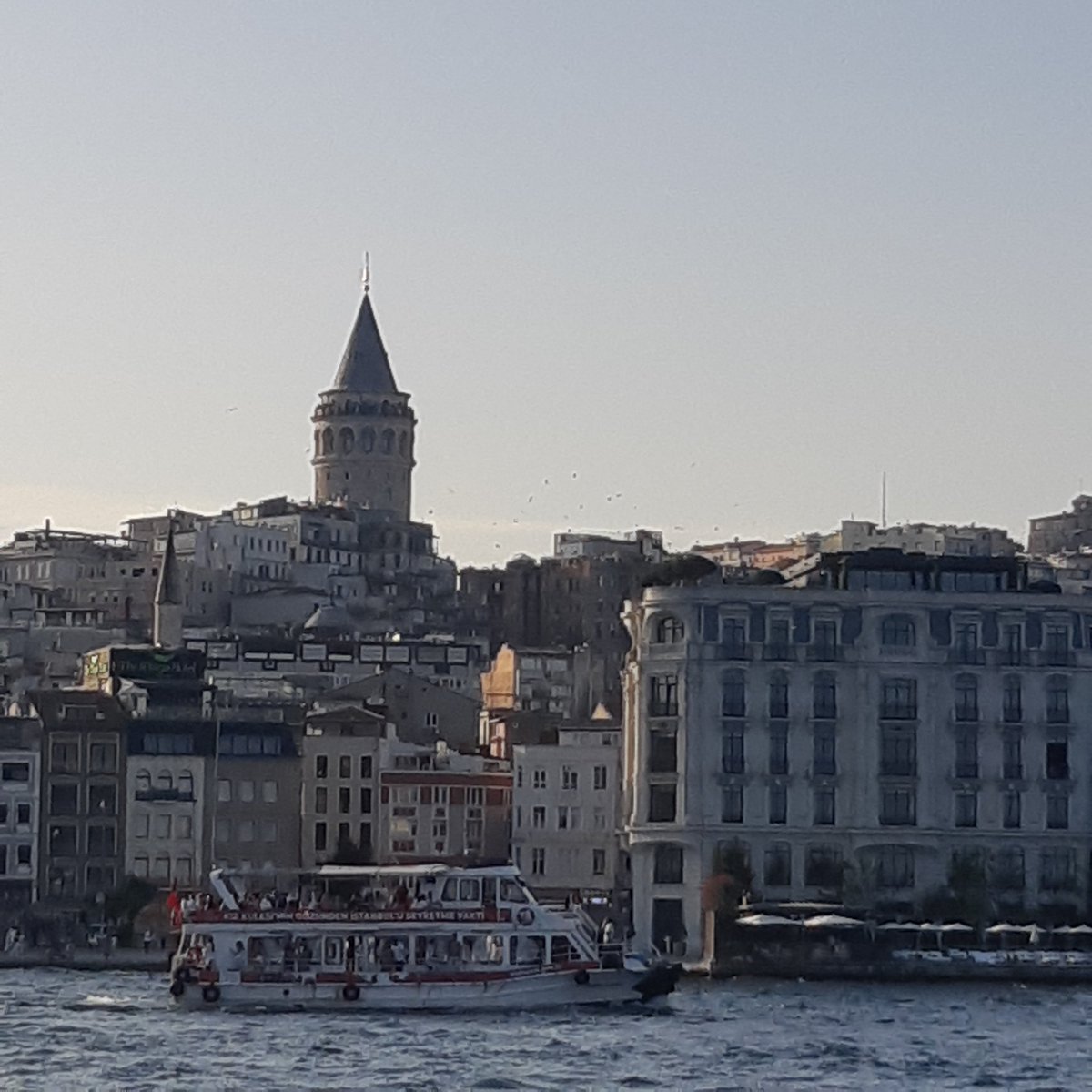 Içim galata kulesi taş taş üstüne...