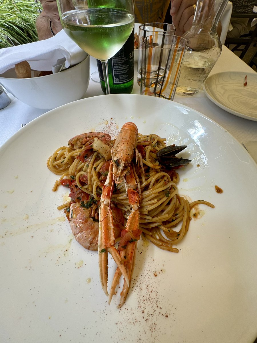 MLR_777's tweet photo. 😋😋😋 https://t.co/tVz3vQY5lA