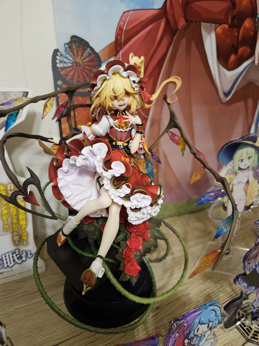 wolf1695's tweet photo. 今日届いたタンスに並んでみた
あとは照明のみだな

みんなカワエエやなぁ

#フィギュアの写真
#東方Project
#狼と香辛料 https://t.co/O2DJGtrePR
