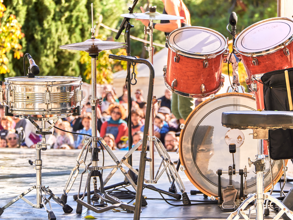 Join us for the final night of Tioga Town Center's Free Concert Series in #Gainesville on August 26. Bring your lawn chairs and mats for a magical evening of enjoying music under the stars, all within 21 minutes of our contemporary rooms. #Hotel ELEO bit.ly/3b5BibD