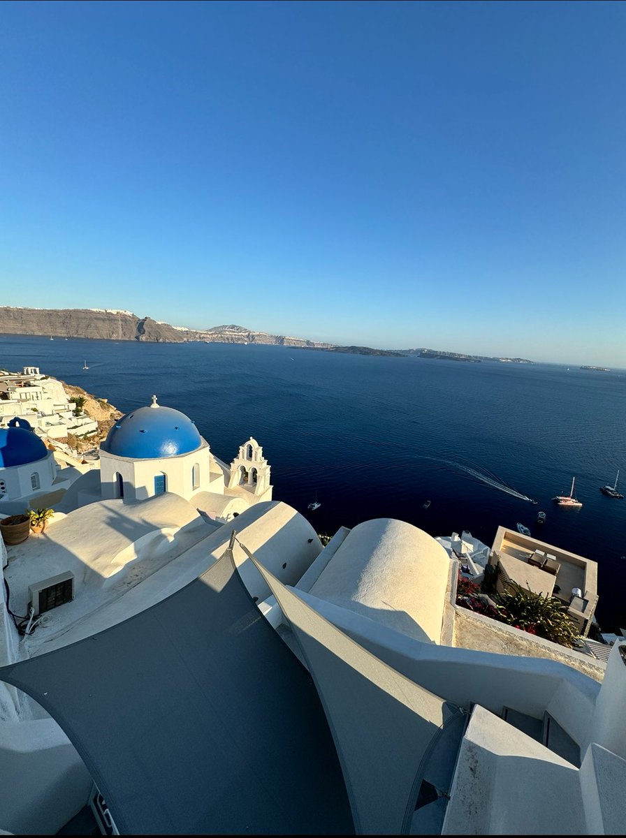 Fri_aalpr's tweet photo. Santorini 🇬🇷 https://t.co/M8gAnnI7pS