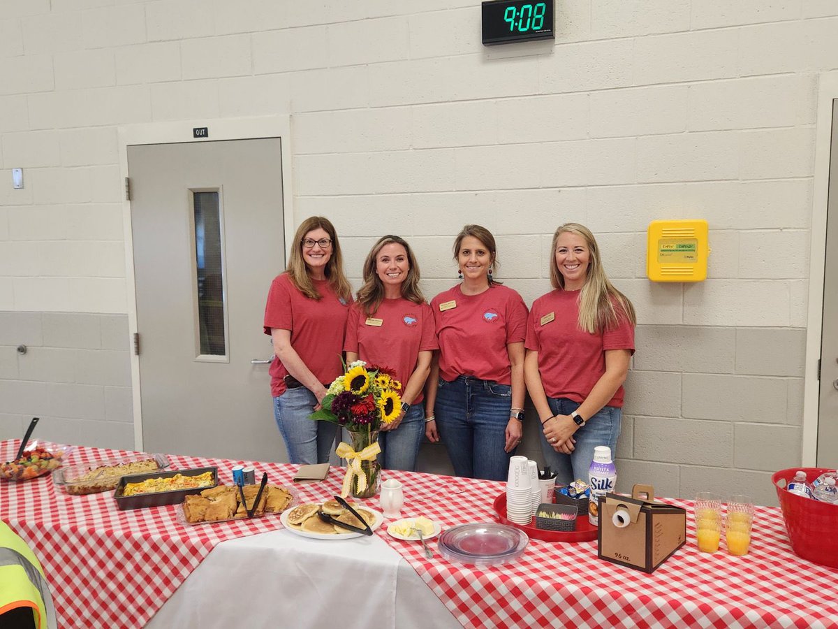 Bailey Station (@baileybears05) on Twitter photo BSE appreciates our bus drivers! They do such a wonderful job!@cville_schools <a href="/drrusselldyer/">Russell Dyer</a> BSE appreciates our bus drivers! They do such a wonderful job!@cville_schools <a href="/drrusselldyer/">Russell Dyer</a>