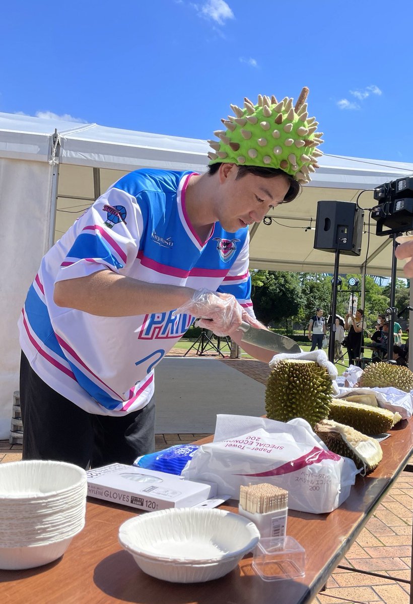 サガン鳥栖、松本山雅FC、V･ファーレン長崎、大分トリニータ、モンテディオ山形に所属させていただきました！
全てのチーム関わる関係者の方々、サポーターの皆さま本当ありがとうございました🙇‍♂️
次は農業の頂点を目指しますが、サッカー界とも『サッカー×農業』で何かできないか考えていきます！