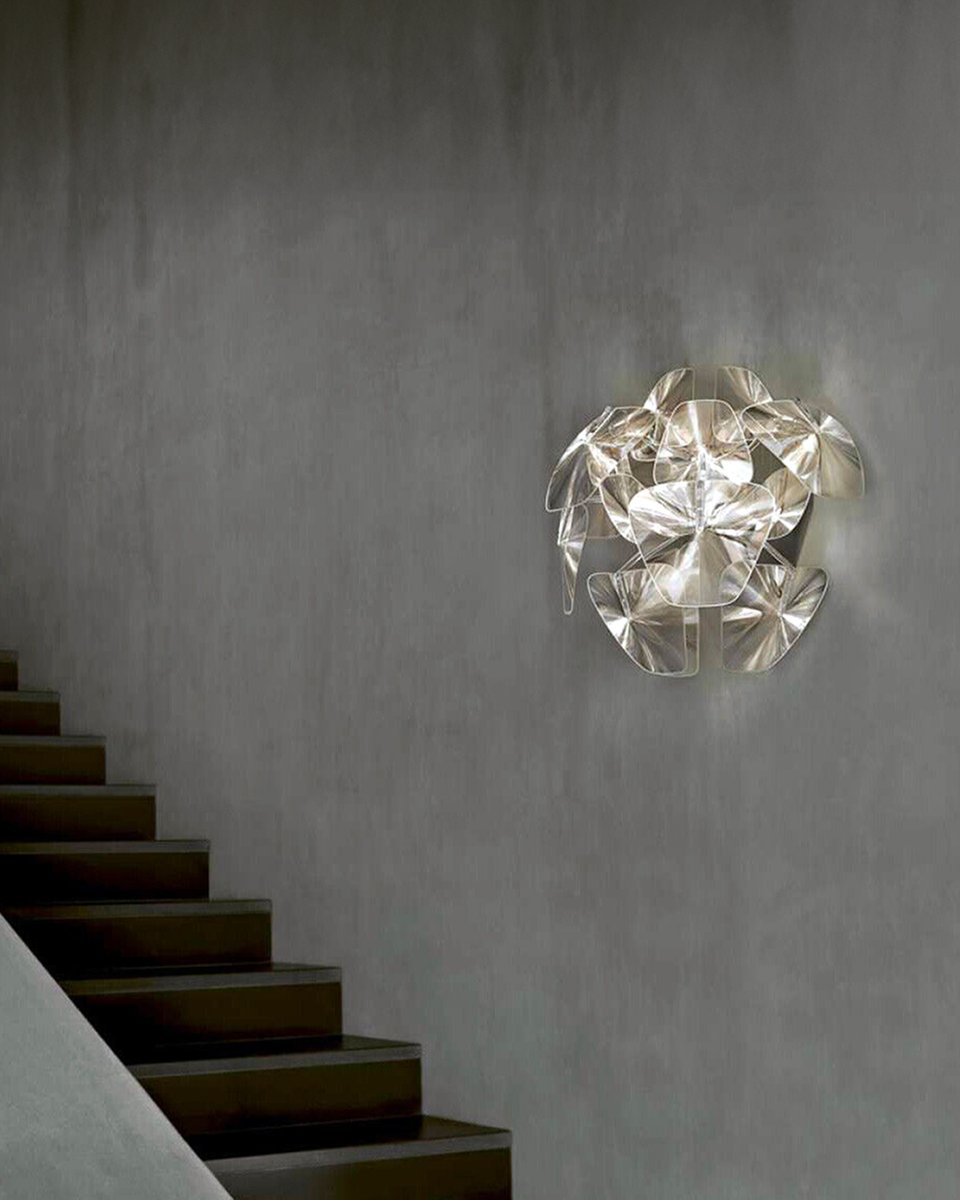 stillucestore's tweet image. Hope, firmata da #FranciscoGomezPaz e #PaoloRizzatto, unisce il fascino dei lampadari classici con l'innovazione moderna. I petali in metacrilato creano un effetto luminoso unico e sofisticato. 
stilluce-store.it/?s=HOPE&amp;amp;post_t…
#StilluceStore #Luceplan #LuceplanLighting #CompassoDOro