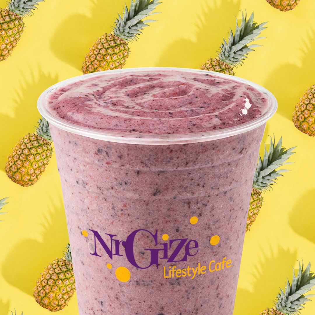 There's nothing like a delicious protein smoothie to get you through your reps 🏋️‍♂️⚡🥤