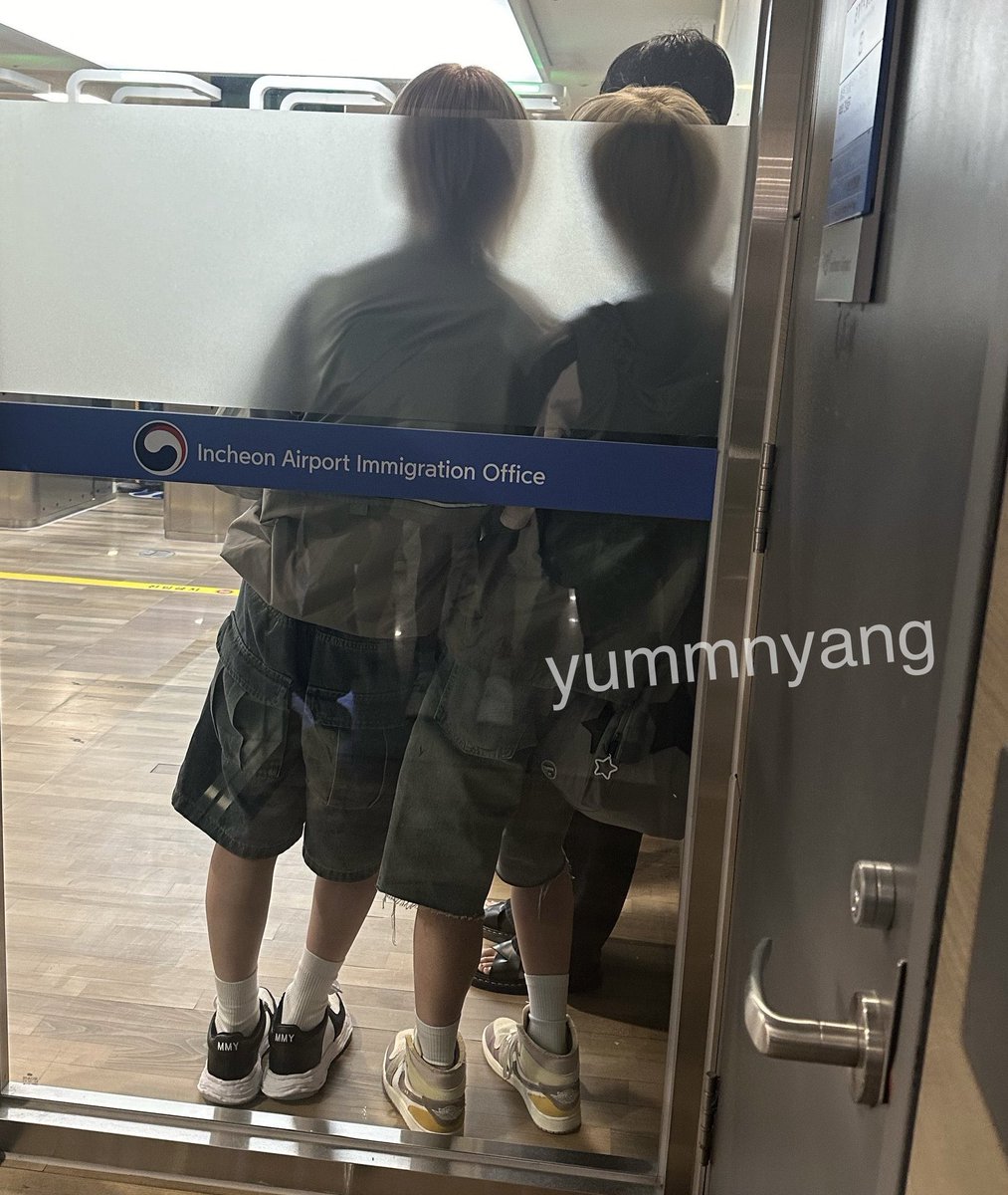 버뮤다가 왜 초딩옷 같다고 하는지
잘 몰르겟었는데 방금 이거 보고 이해함ㅜㅜ
ㅈㅉ   초딩마루즈