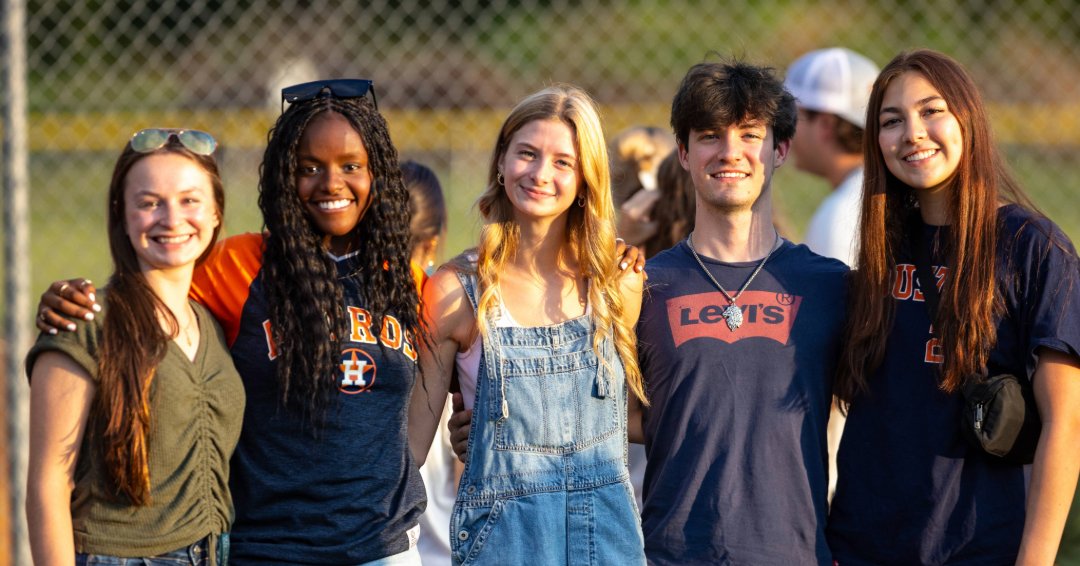 freedhardeman's tweet image. 🥎 FHU Interface 2024 – Faculty/Staff vs. New Students Softball Game
#FHUFamily #Interface2024 #FHUInterface