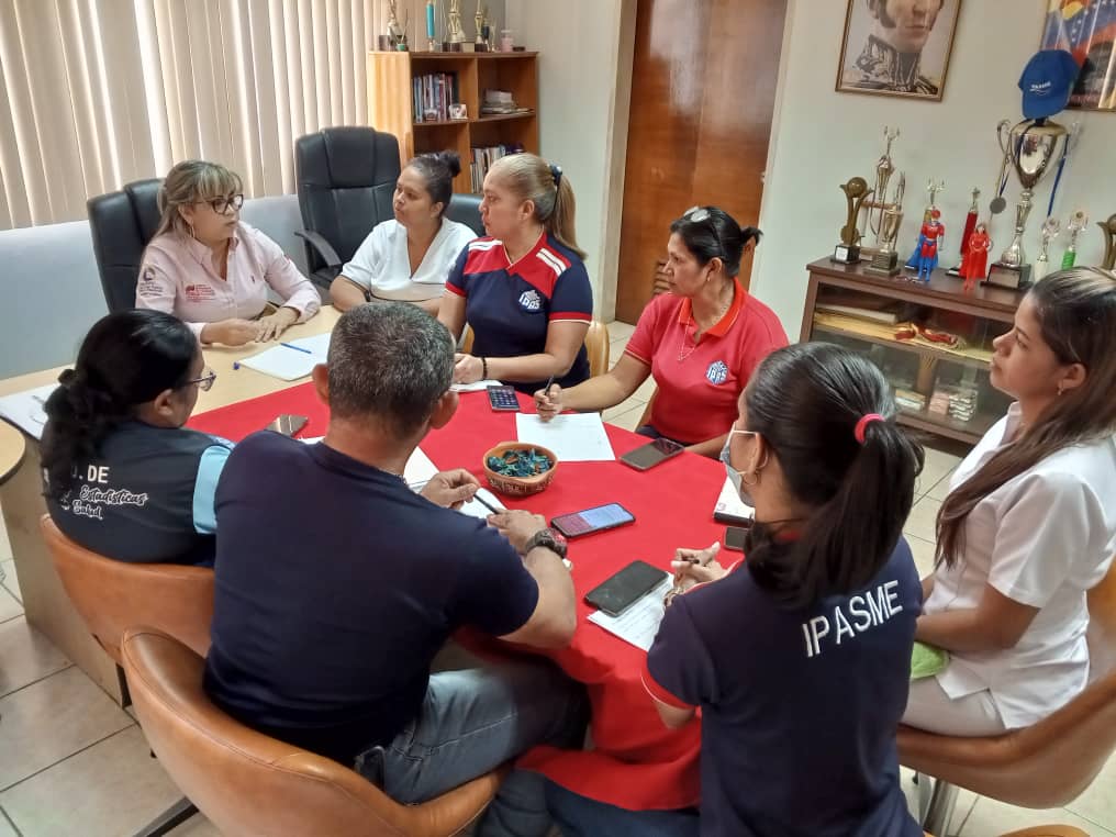 Sociales tweet media