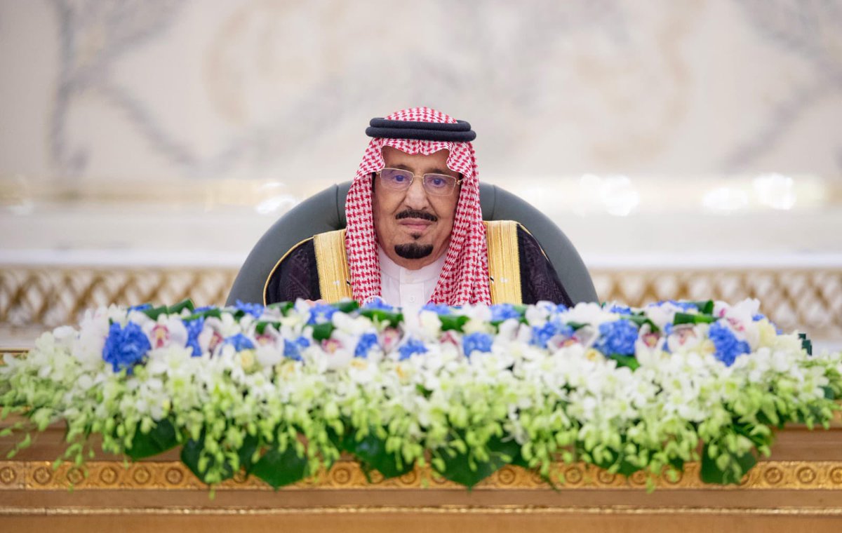 سيدي #خادم_الحرمين_الشريفين 
الملك #سلمان_بن_عبدالعزيز أعزه الله وحفظه وأدام عليه نعمة الصحة والعافية 🤲🤲