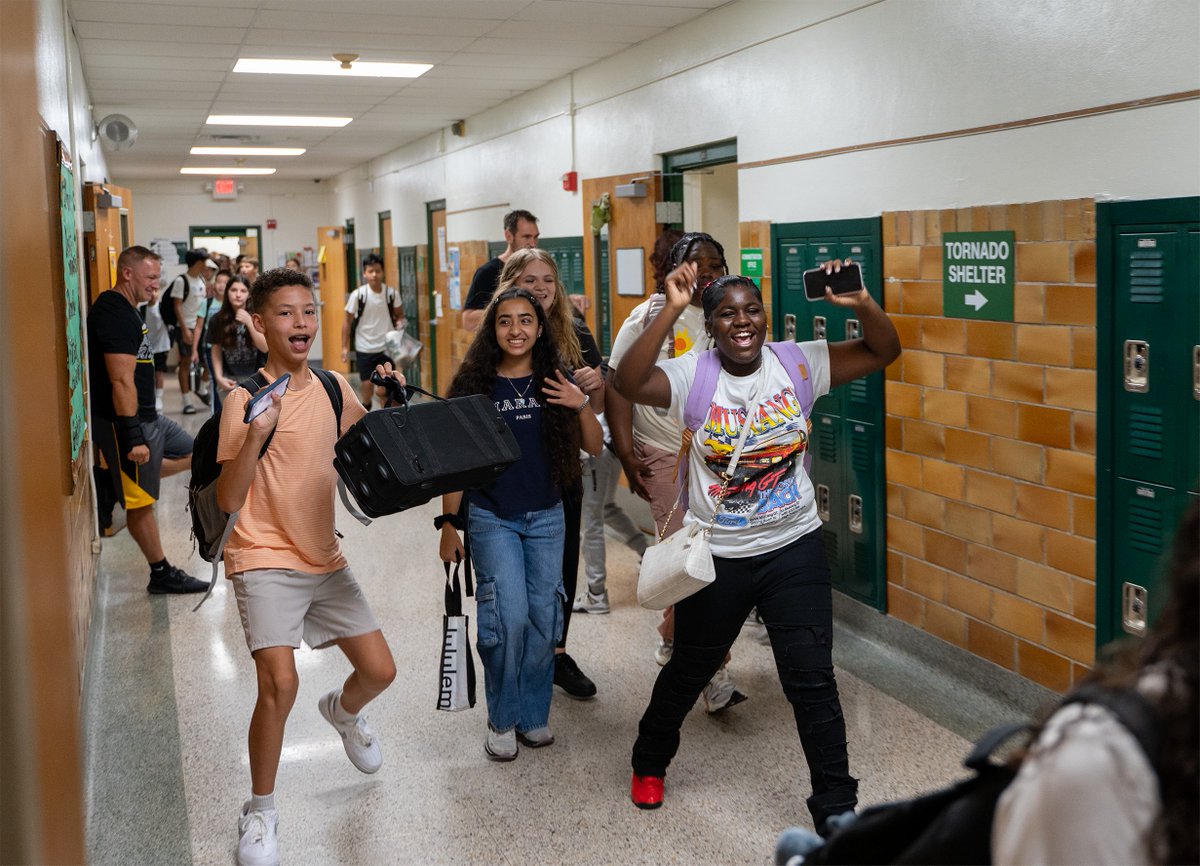 BaylessSchools's tweet photo. It's no secret that #BronchosFirstDay is one of the best days of the year. #BringTheStampede https://t.co/AS01otdVNZ