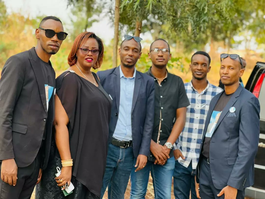 EngineerMagogo's tweet photo. Rest in Peace Mzee Anastase
Grand Frère @dnyagatare & #Gisèle🙏
Apo 14:13 - Et j`entendis du ciel une voix qui disait: Écris: Heureux dès à présent les morts qui meurent dans le Seigneur! Oui, dit l`Esprit, afin qu`ils se reposent de leurs travaux, car leurs oeuvres les suivent. https://t.co/CbbiGLr5A1