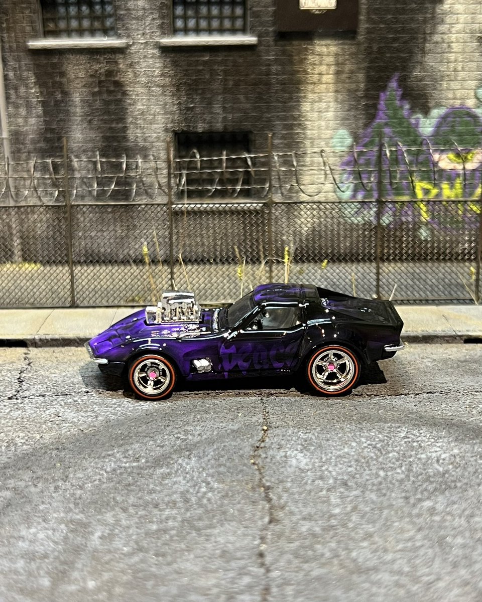 PEACE_111_MAKER's tweet photo. '68 CORVETTE GAS MONKEY GARAGE

Real flames

#hotwheels #hotwheelscustom
#art #custompaint #flames #gasmonkey https://t.co/w1kGzP0FqR
