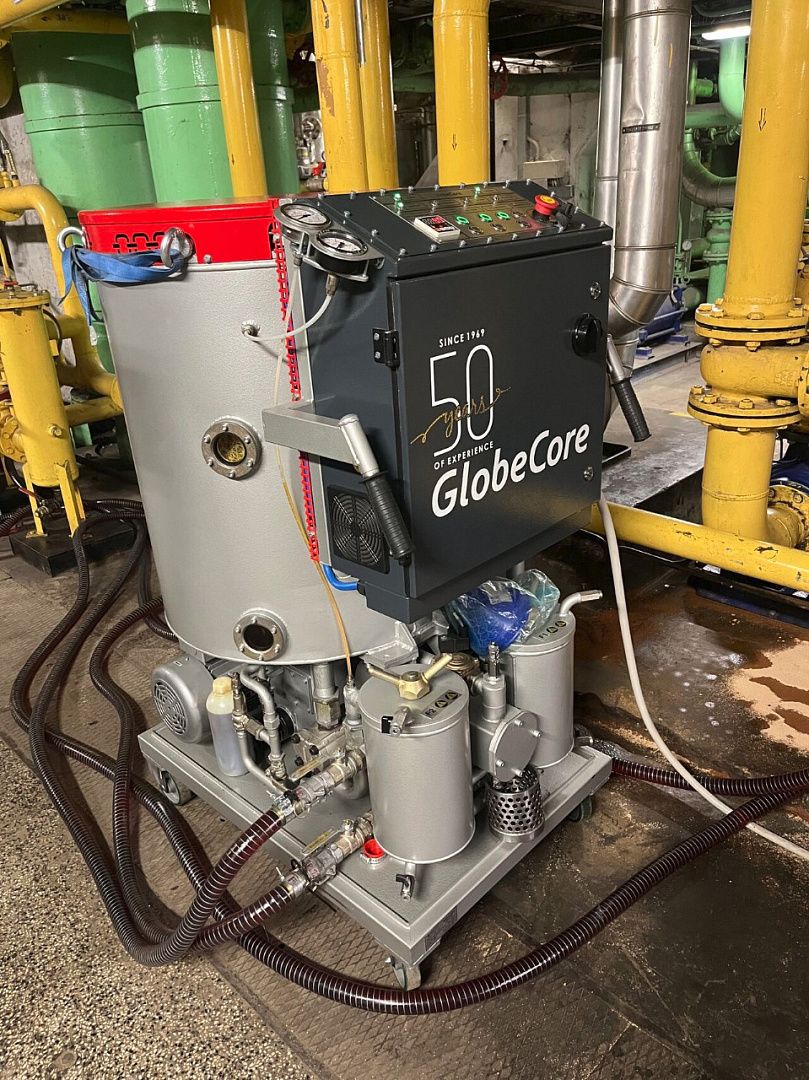 GlobecoreCom's tweet image. CMM-2.2LT industrial oil purification unit in operation at one of GlobeCore's client sites.

#GlobeCore #industrialOilPurification #oilfiltration  #operation  #OilPurificationUnit #industrialEquipment #maintenance