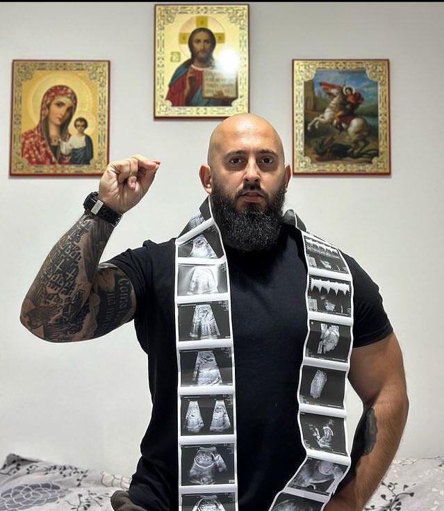 BreleSmele's tweet photo. Pred ispit iz ginekologije https://t.co/VDVMZIdvdN