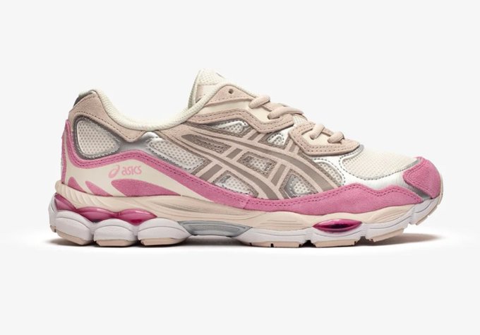 SOLELINKS's tweet photo. Ad: Few sizes added
ASICS GEL-NYC 'Cream/Mineral Beige' 
=> https://t.co/letWRuAhMc https://t.co/KBRtZkCEdV
