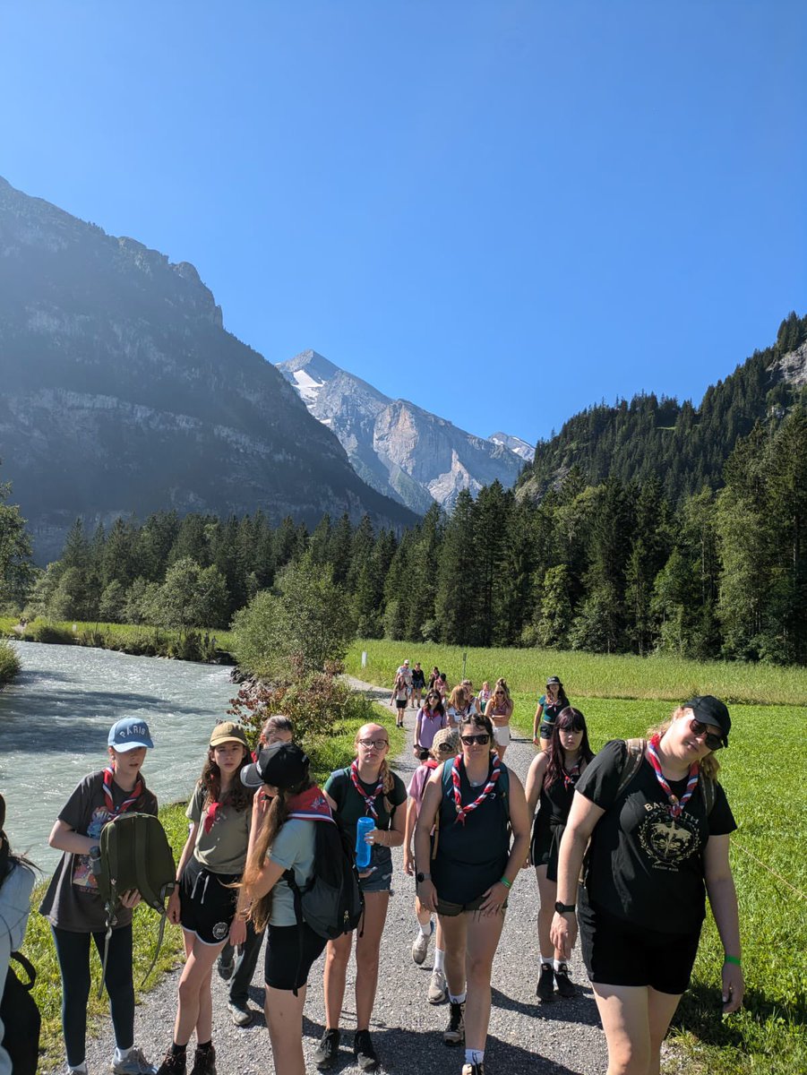 Blue skies today as we hike to the viewpoint @LancsNW <a href="/Girlguiding_NWE/">Girlguiding North West England</a>