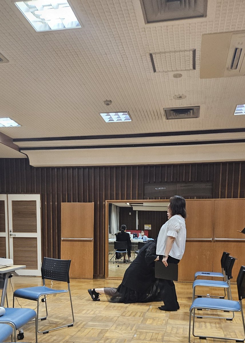 ProjectC_2007's tweet image. 指揮者の愛情指導！
#ProjectC練習語録