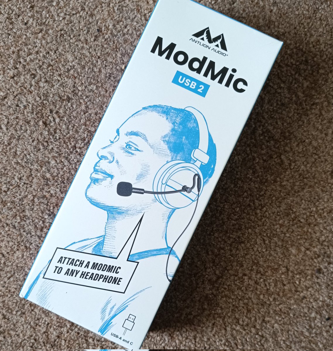 TheVRRealm's tweet image. The ModMic USB 2 has just been delivered. Thanks @AntlionAudio for sending out their latest product. I will be running it through some testing, and sharing my thoughts when all testing is complete.

#AntlionAudio #ModMic