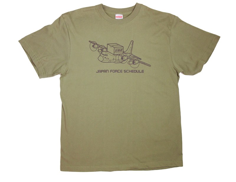 nhouse_jp's tweet photo. 「C-130 定期便 Ｔシャツ」をネットショップにて販売開始しました。

C-130が荷物を運ぶイメージイラストがプリントされています。

シャツのカラーは機体塗装をイメージした「ライトオリーブ」と「アシッドブルー」をお選び頂けます。

https://t.co/DZb6xLoB5v https://t.co/wq7gRWxK7H