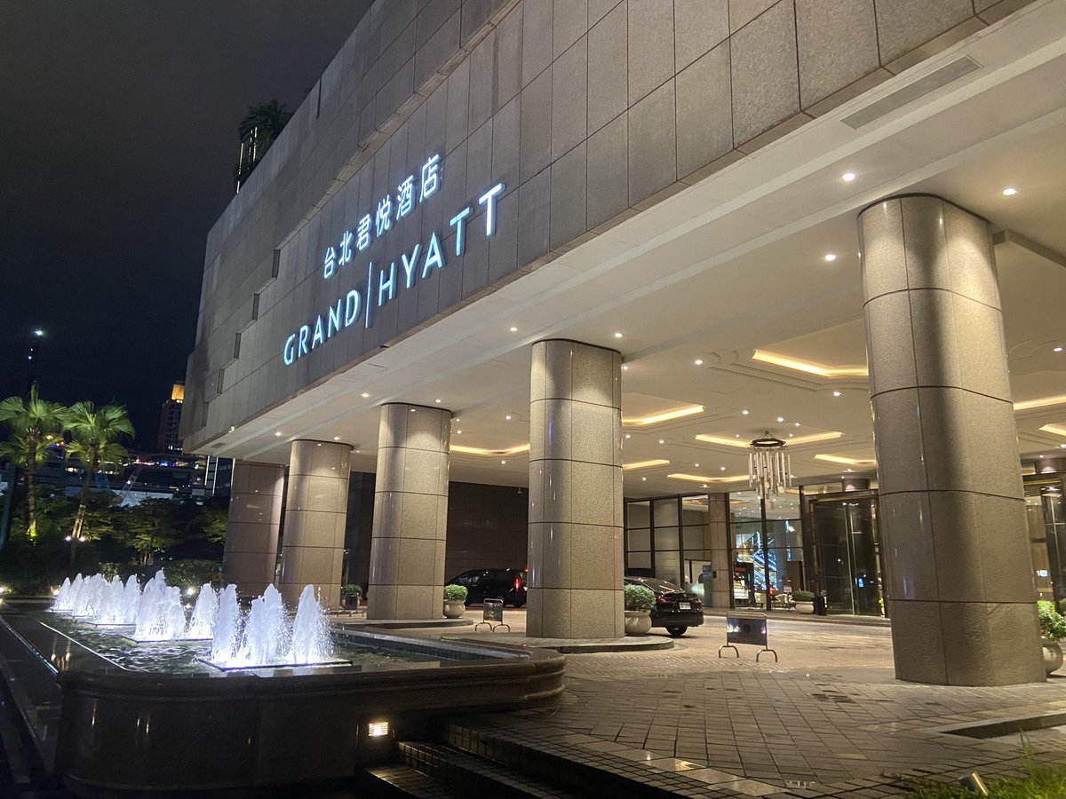 從台北西區➡️➡️東區 只為了打砲🚬🚬
我想這天氣應該沒有比我還勤的吧