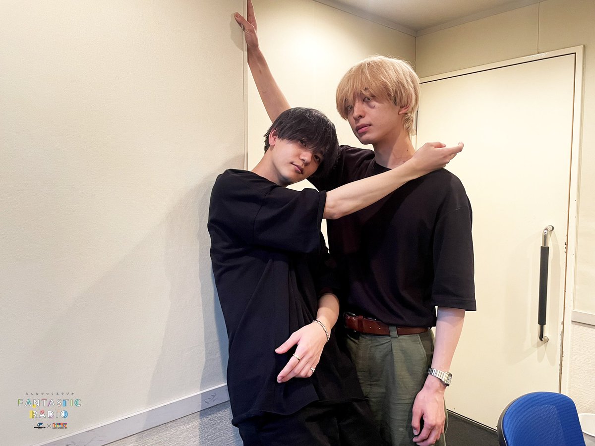 fanta_radio_851's tweet photo. 【24/08/20 FANTASTIC RADIO#301】
今夜は｢中島颯太 Birthday Special!!🎂｣ をお届けしました🎉番組開始当初は19歳だった2人も25歳！良いところはそのままに、素敵なところはもっと素敵に進化するFANTASTICS に今後も注目です👀そんな本日の締めは大人けとそたを📸
#FANTASTICS #ファンラジ #FM大阪 https://t.co/7MBhSHjCt8