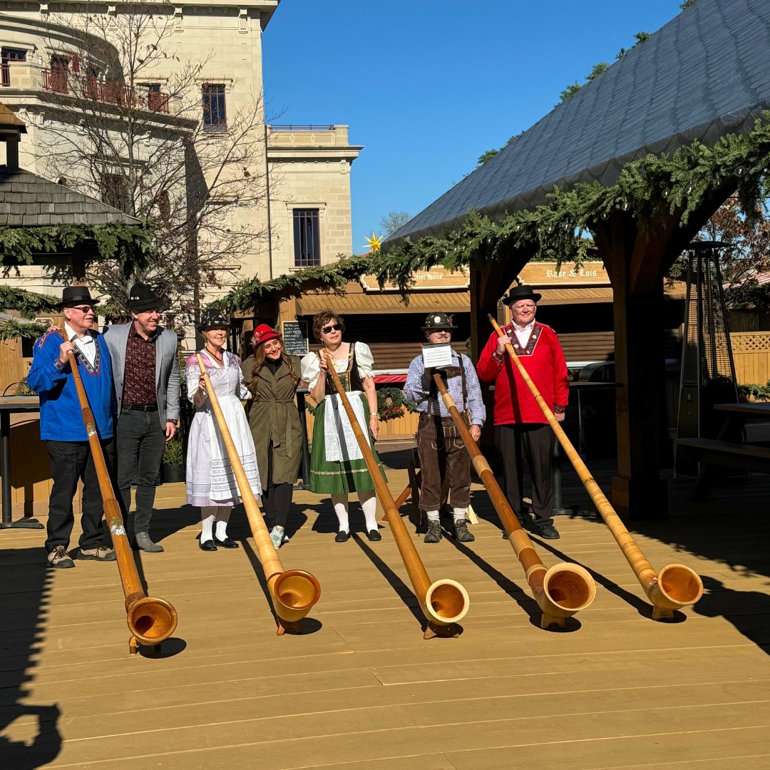 CarmelChristkin's tweet image. 🎉 Carmel Christkindlmarkt is just 3 months away! What are you most excited about? 🎄🌟 Tell us in the comments! #CarmelChristkindlmarkt #MarketCountdown #MarketMagic #Christmas2024