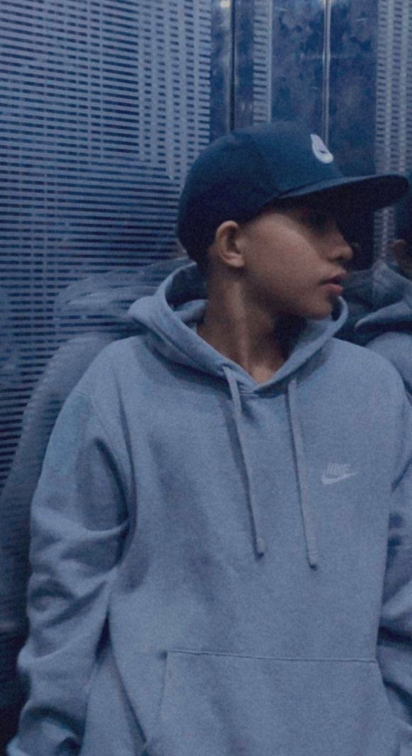 Gab4shooo's tweet photo. hoodie Baby🤙 https://t.co/btzBFDnBDP