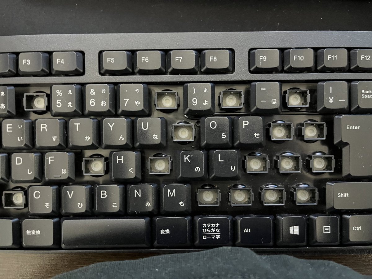 N8P6a's tweet photo. クソ安キーボードだから
破損気にせず水洗い出来るᐠ( ᐙ )ᐟ https://t.co/LpW1QgC6XH