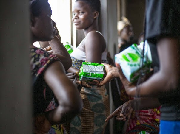 vheeworld's tweet image. "You’ve probably noticed how when someone says hello or smiles at you, your automatic reaction is to say hello or smile back."

These pictures were taken during our 
"Our Stay Safe &amp;amp; Pad Up" trip to the Moree, a community location in the Central Region.
#Vheeworld #Ghana #ngo